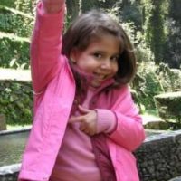 Childhood photo in nature: Parque Chapultepec in Mexico, where my parents told me to pose for a picture!